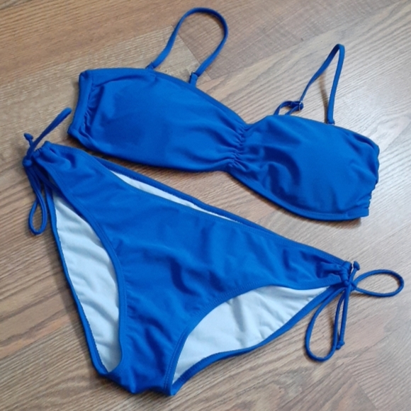 Blue Bikini - Picture 2 of 4